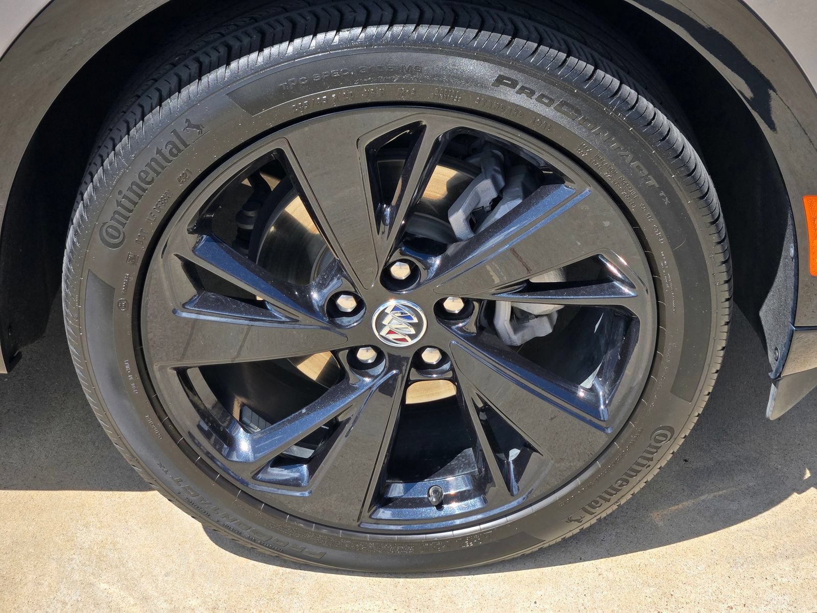 Used 2022 Buick Envision Essence w/ Technology Package II FWD image 7