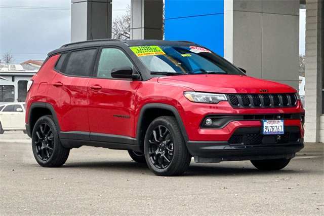 Used 2024 Jeep Compass Latitude w/ Convenience Group video 2