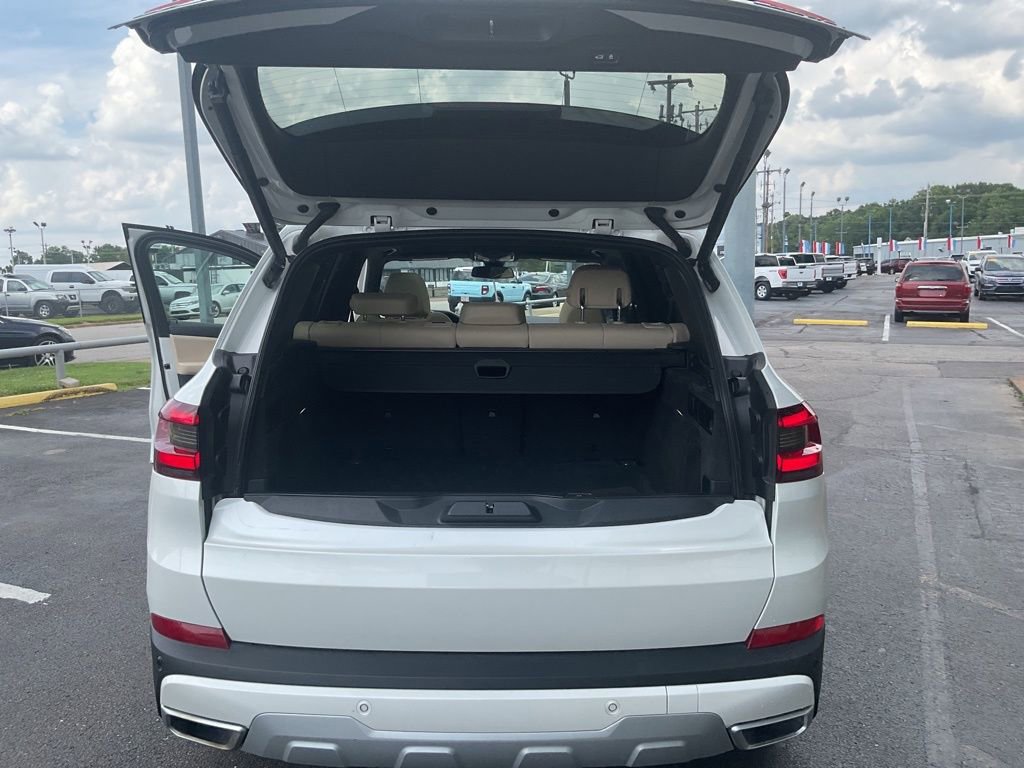 Used 2022 BMW X5 sDrive40i w/ Parking Assistance Package image 25