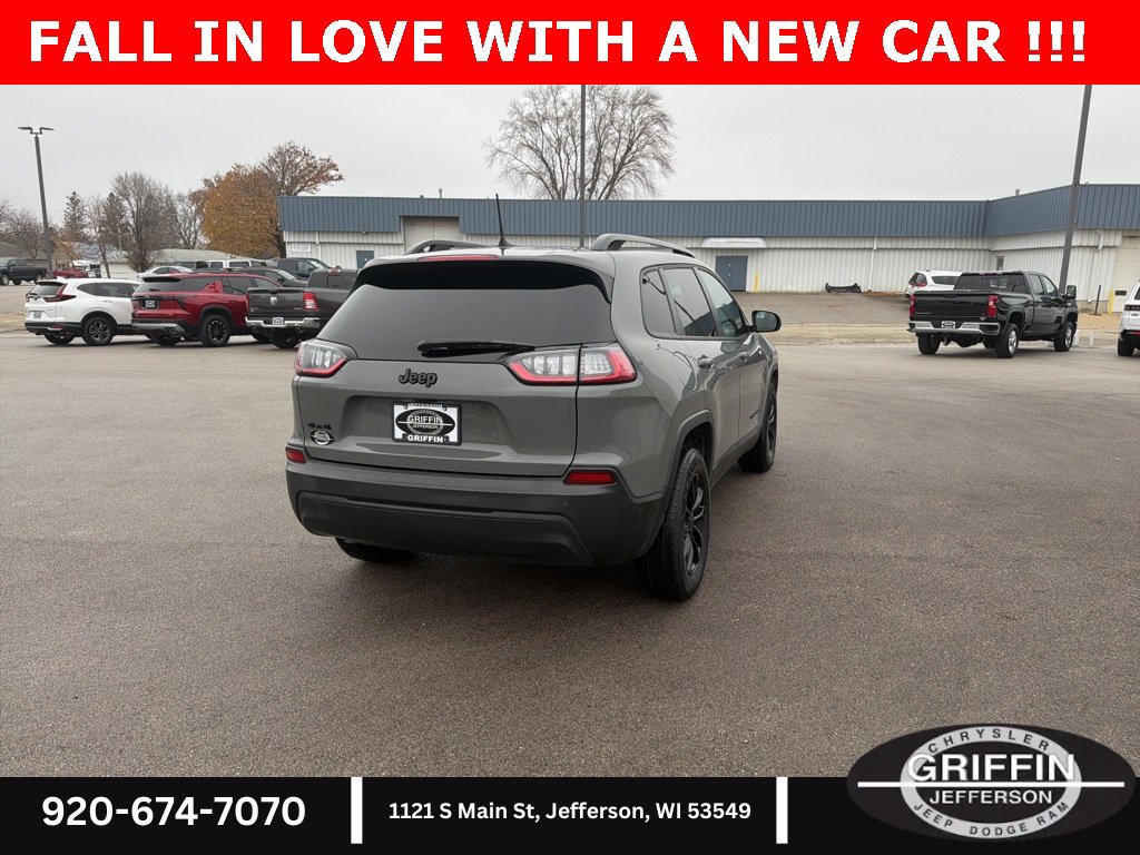 Used 2023 Jeep Cherokee Altitude Lux image 10