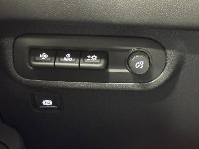 Used 2022 GMC Terrain AT4 w/ Infotainment Package II image 25