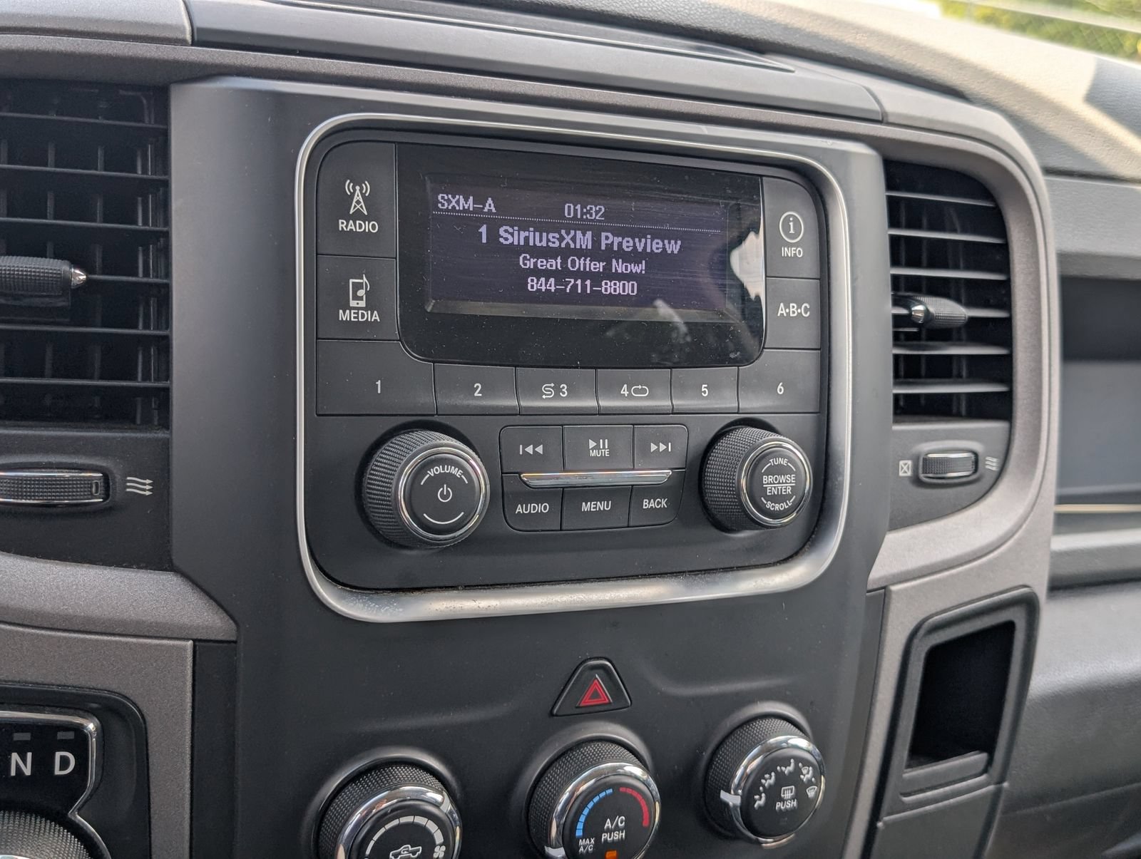 Used 2014 RAM 1500 Express RWD image 10
