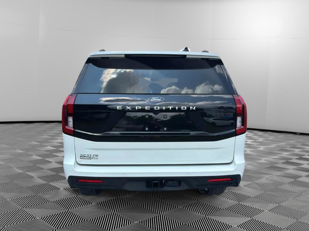 Used 2025 Ford Expedition Active AWD/4WD image 8