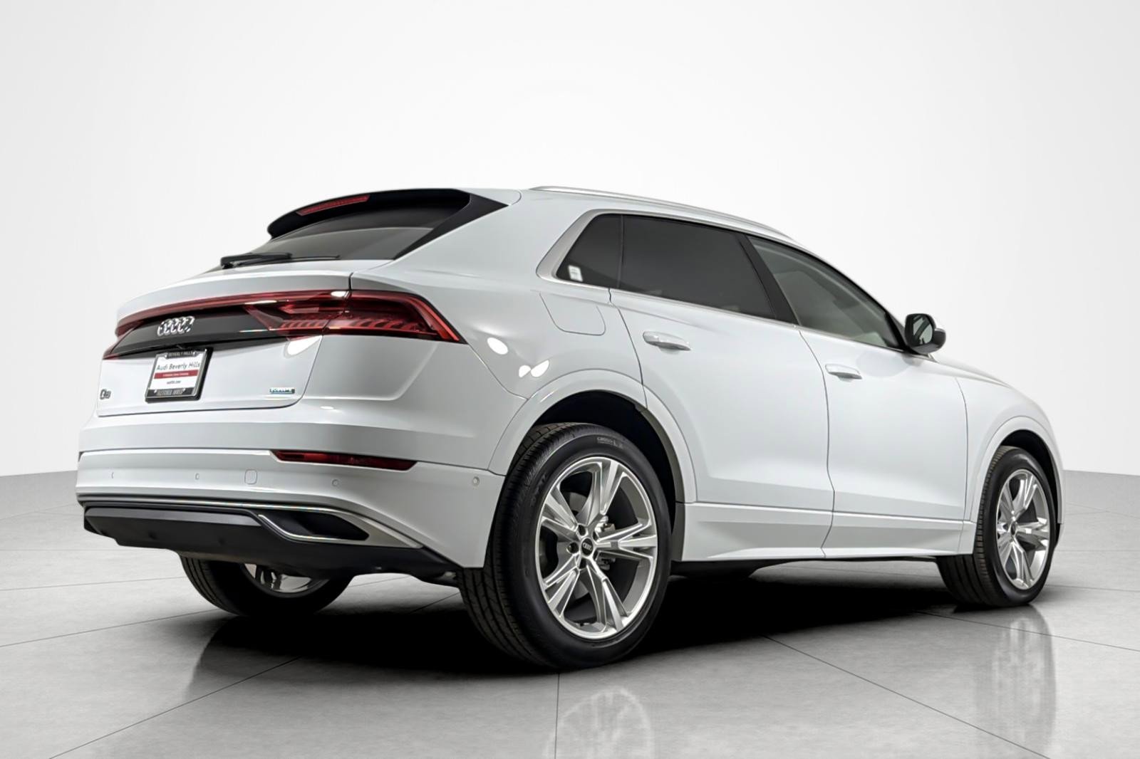 Used 2023 Audi Q8 Premium Plus w/ Premium Plus Package AWD/4WD image 5