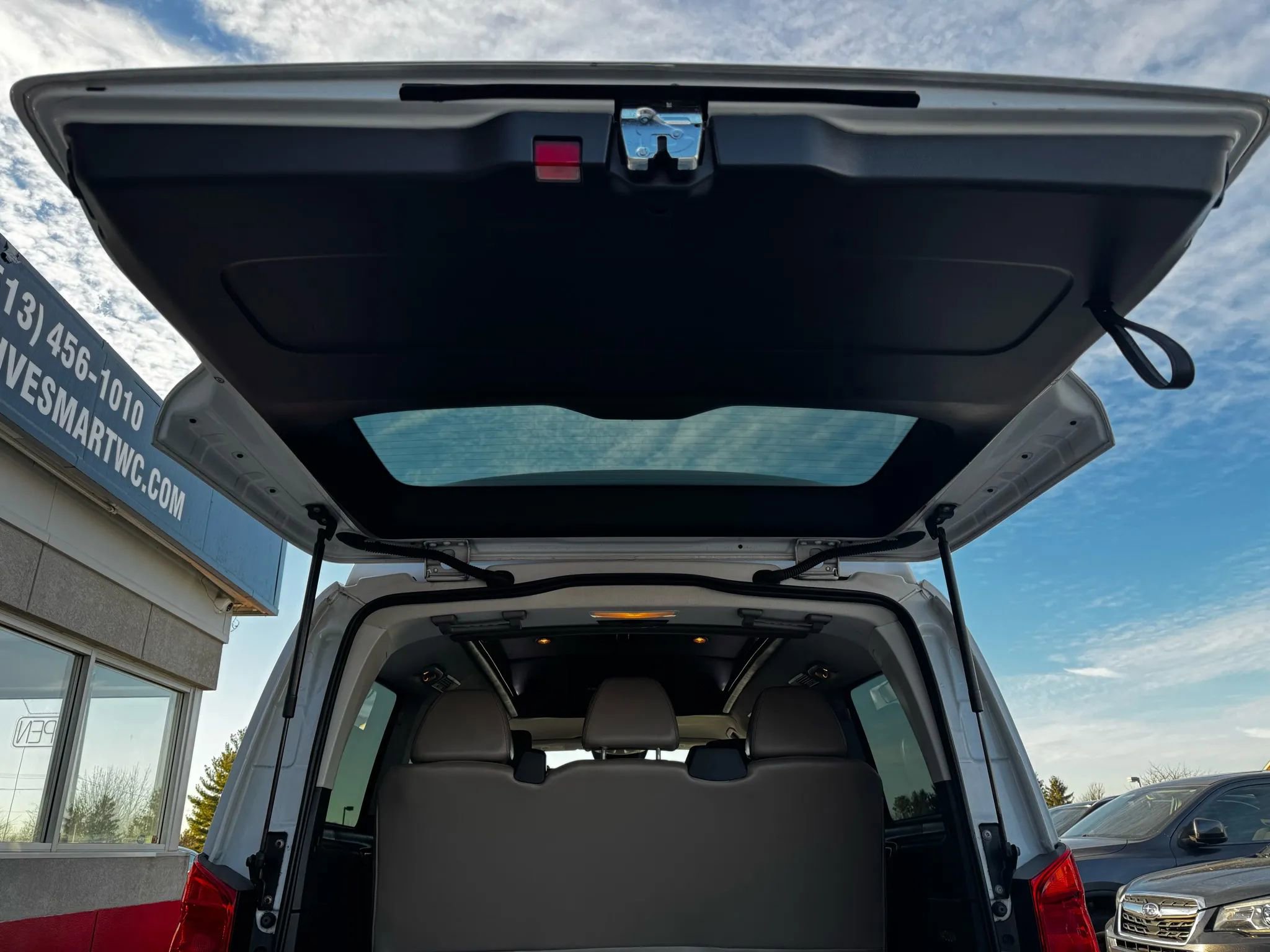 Used 2017 Mercedes-Benz Metris Passenger image 54