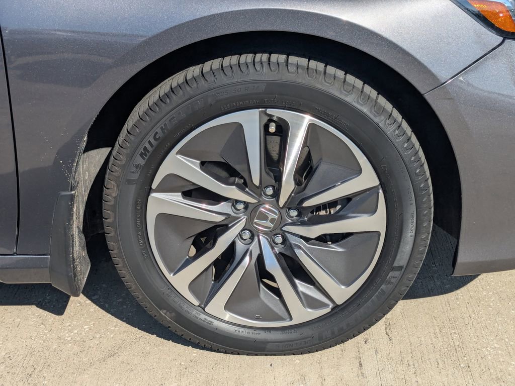 Used 2018 Honda Accord Touring image 22