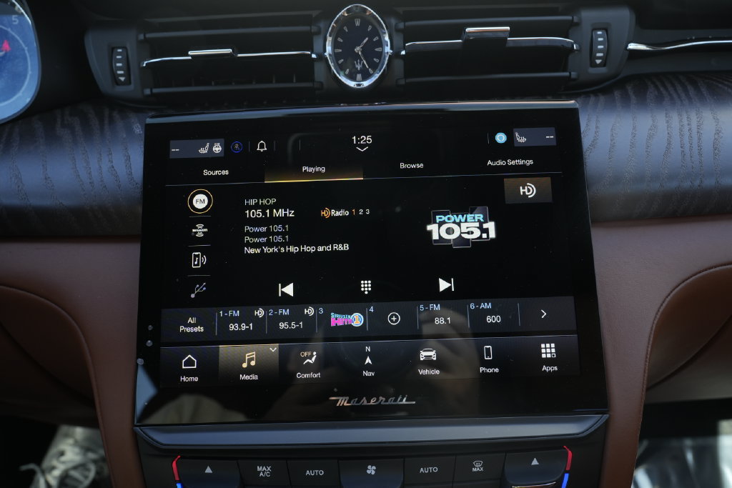 Used 2021 Maserati Quattroporte S Q4 AWD/4WD image 57