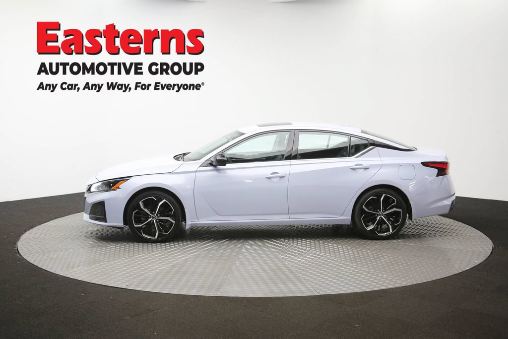 Used 2025 Nissan Altima 2.5 SR w/ SR Premium Package FWD image 60