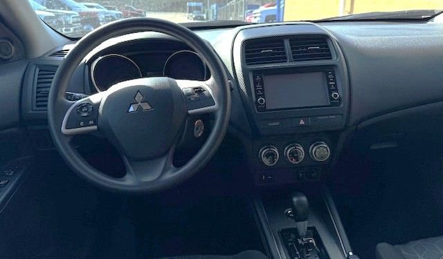 Used 2023 Mitsubishi Outlander Sport ES image 20