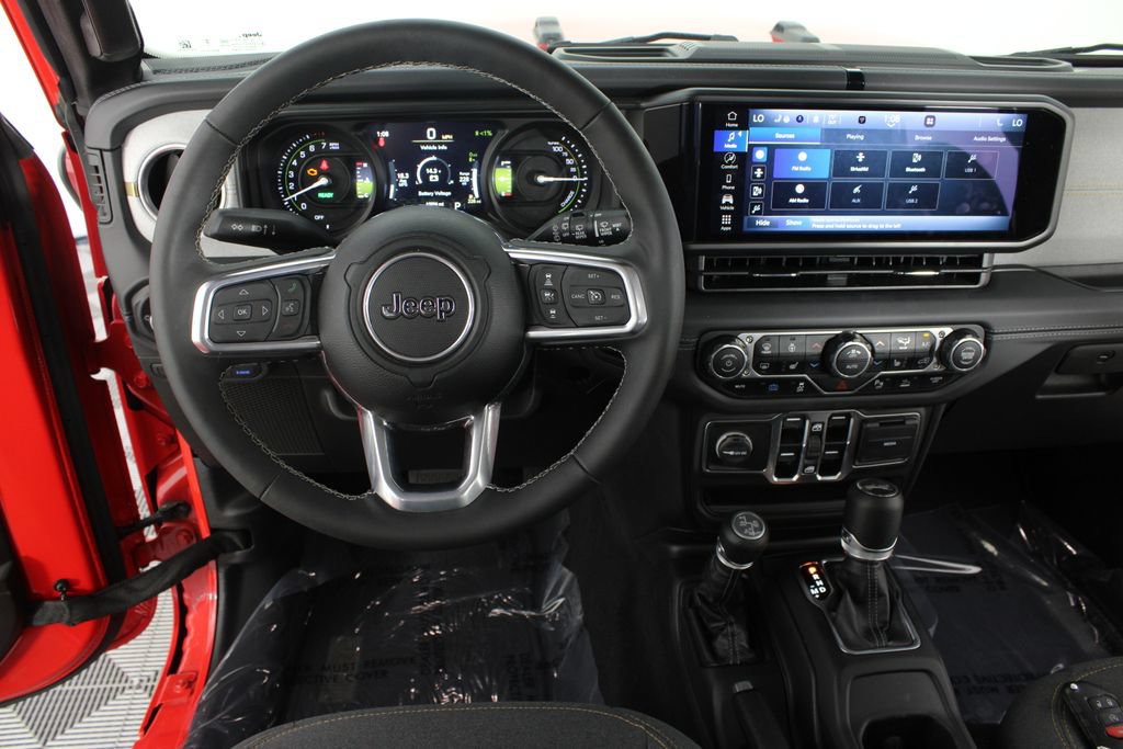 Used 2025 Jeep Wrangler Unlimited Sahara w/ Safety Group AWD/4WD image 10