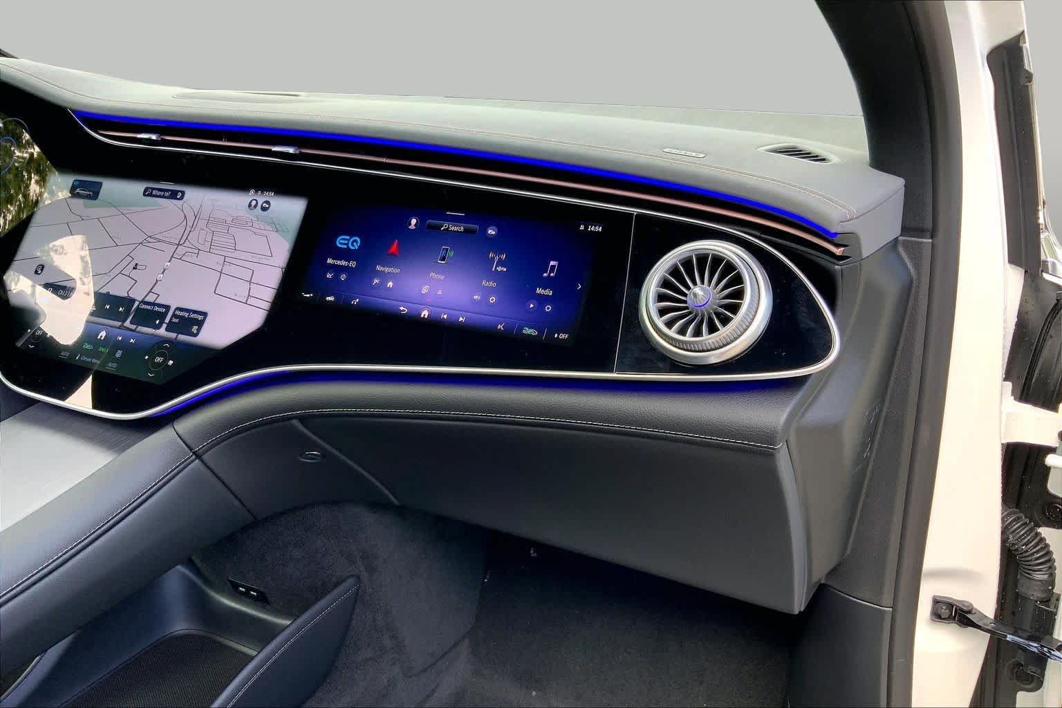 New 2027 Mercedes-Benz EQS 400 4MATIC SUV image 10