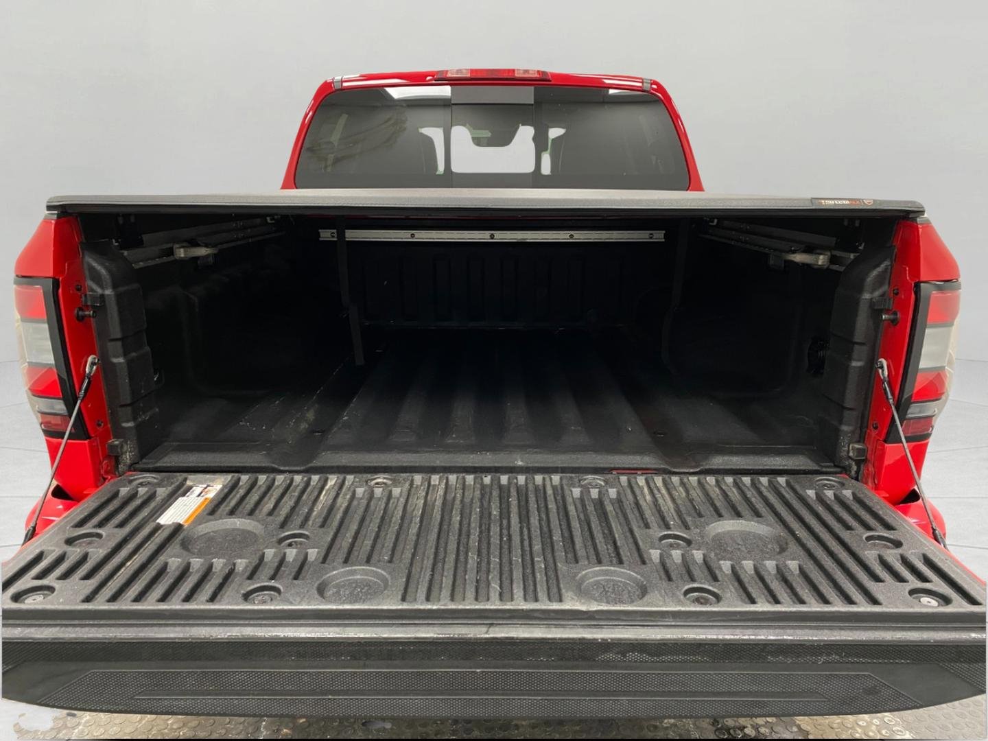 Used 2023 Nissan Frontier SV w/ SV Premium Package image 7