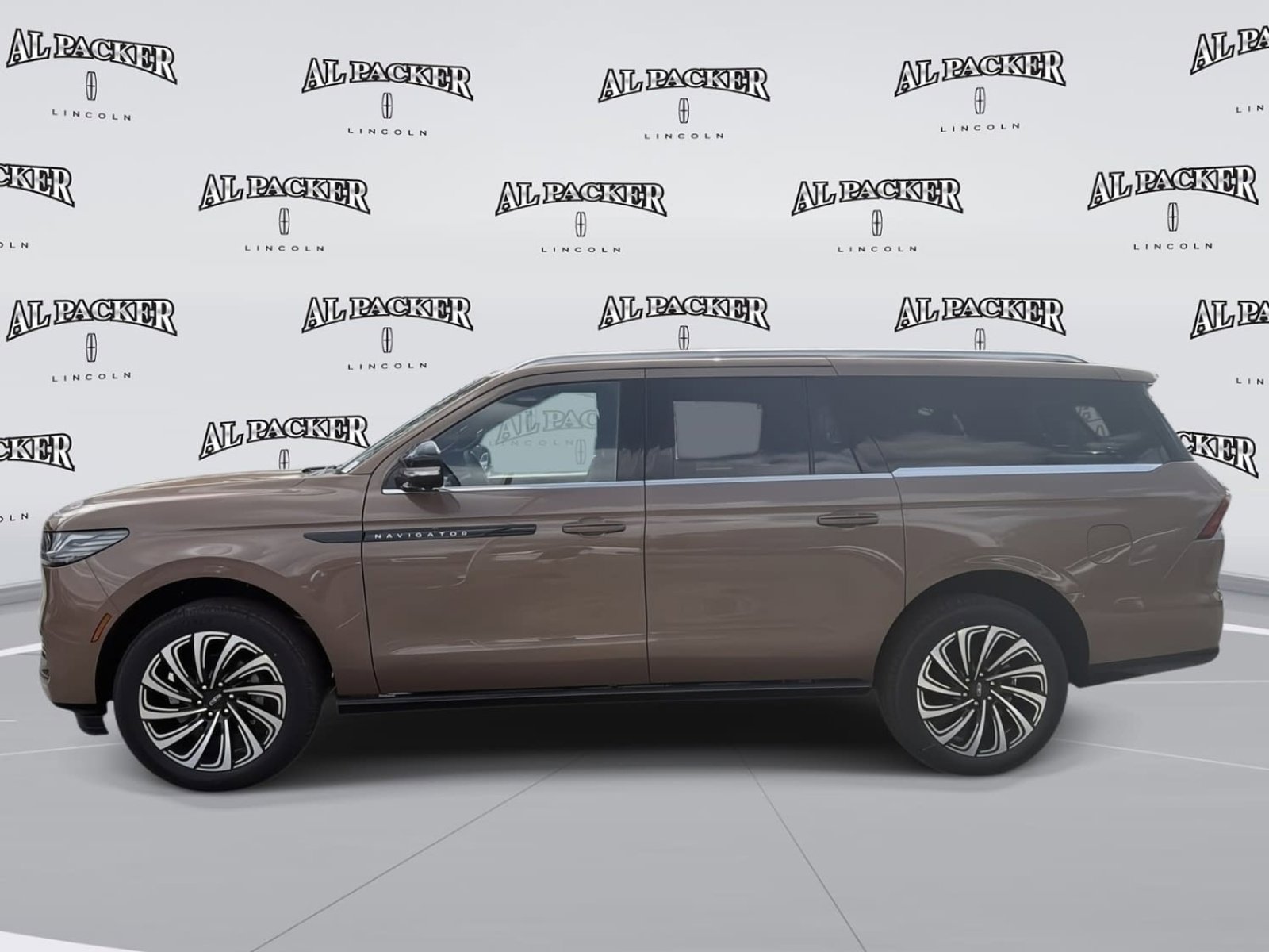 New 2026 Lincoln Navigator L Black Label AWD/4WD image 2