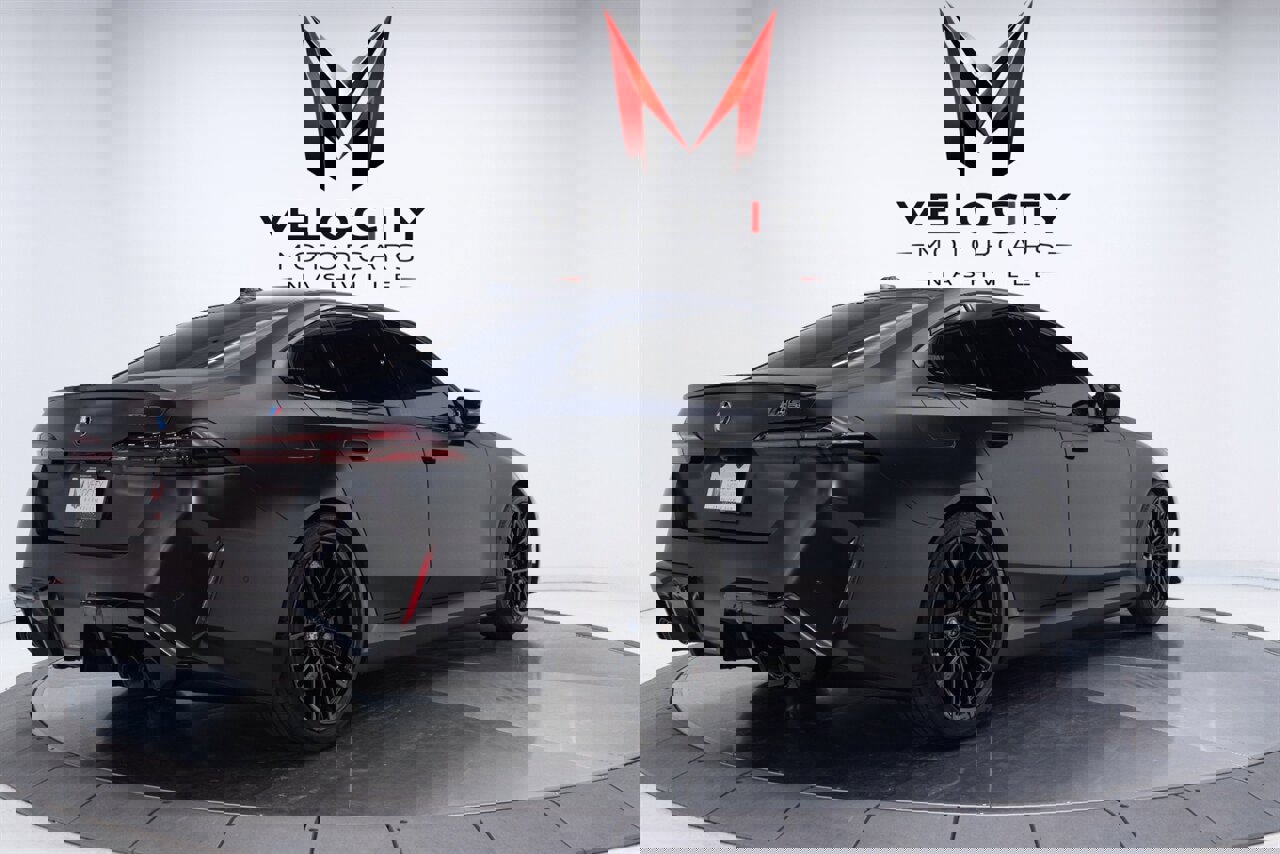 Used 2025 BMW M5 w/ Carbon Package image 6