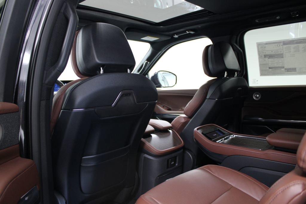 New 2026 Lincoln Navigator Reserve image 28