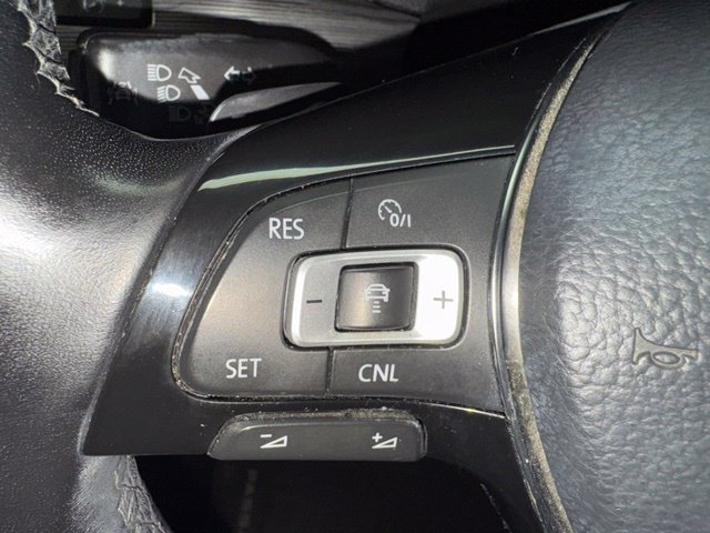 Used 2020 Volkswagen Passat 2.0T R-Line FWD image 20