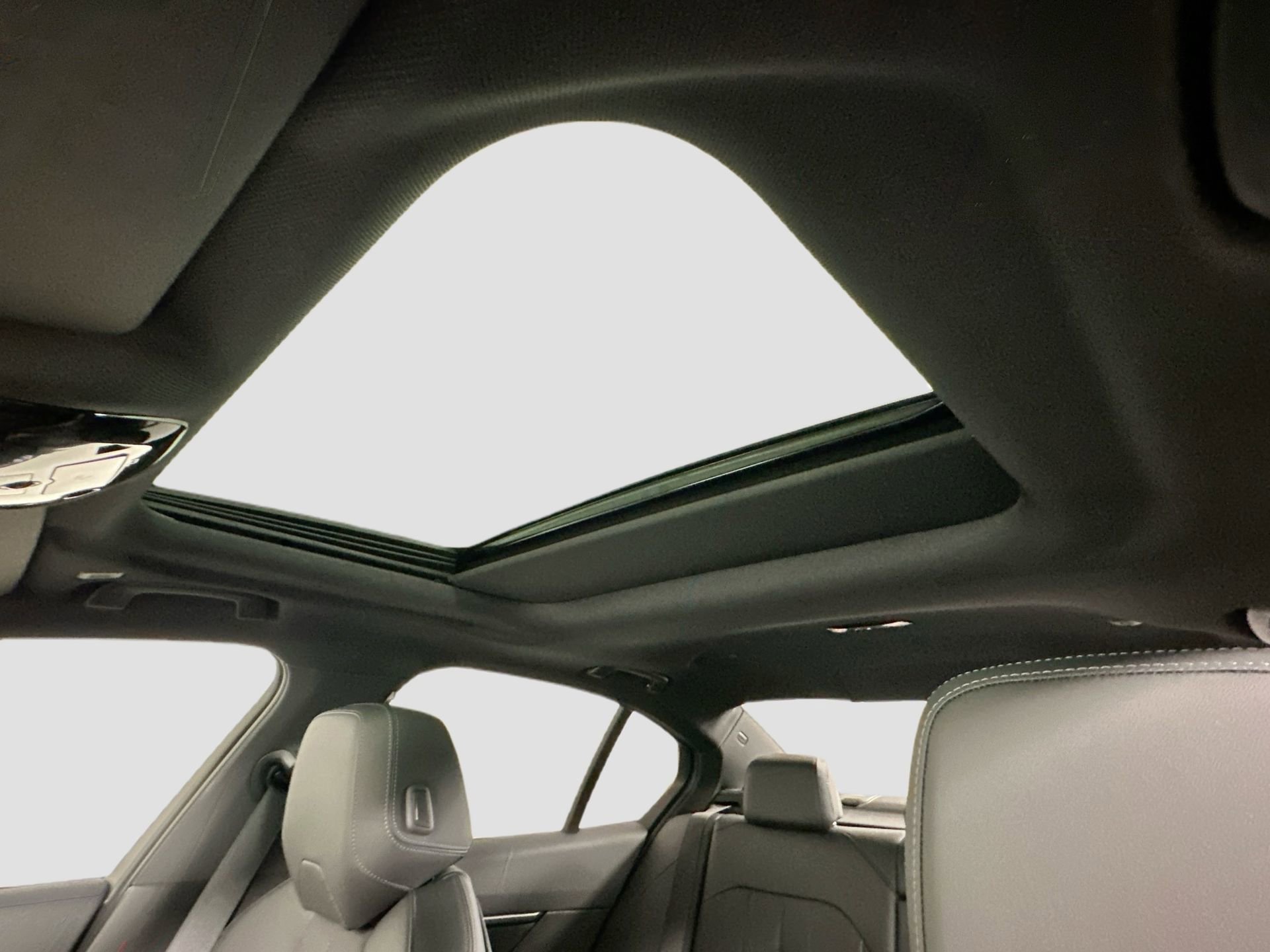 New 2026 BMW 530i xDrive w/ M Sport Package image 23