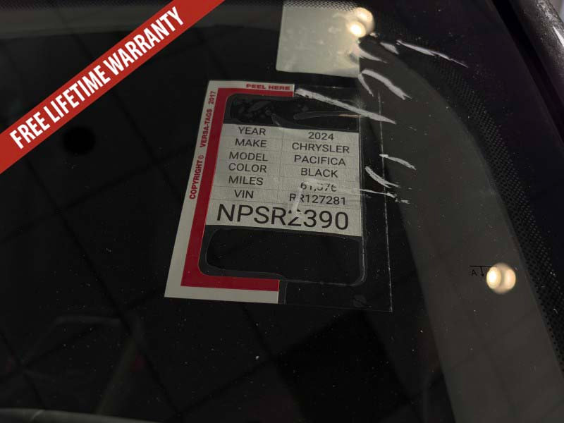 Used 2024 Chrysler Pacifica Limited FWD image 44