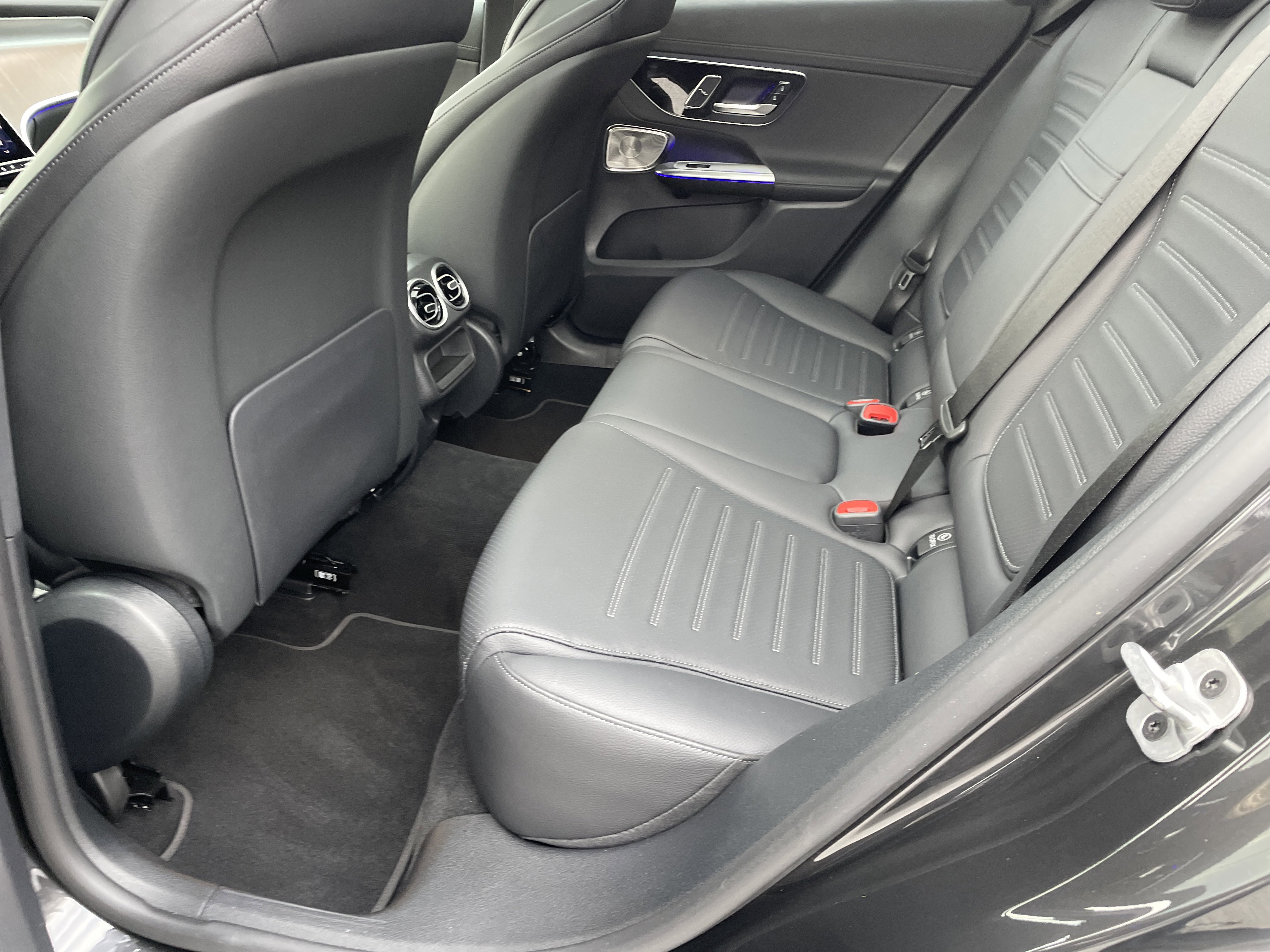 Certified 2025 Mercedes-Benz GLC 300 4MATIC image 21