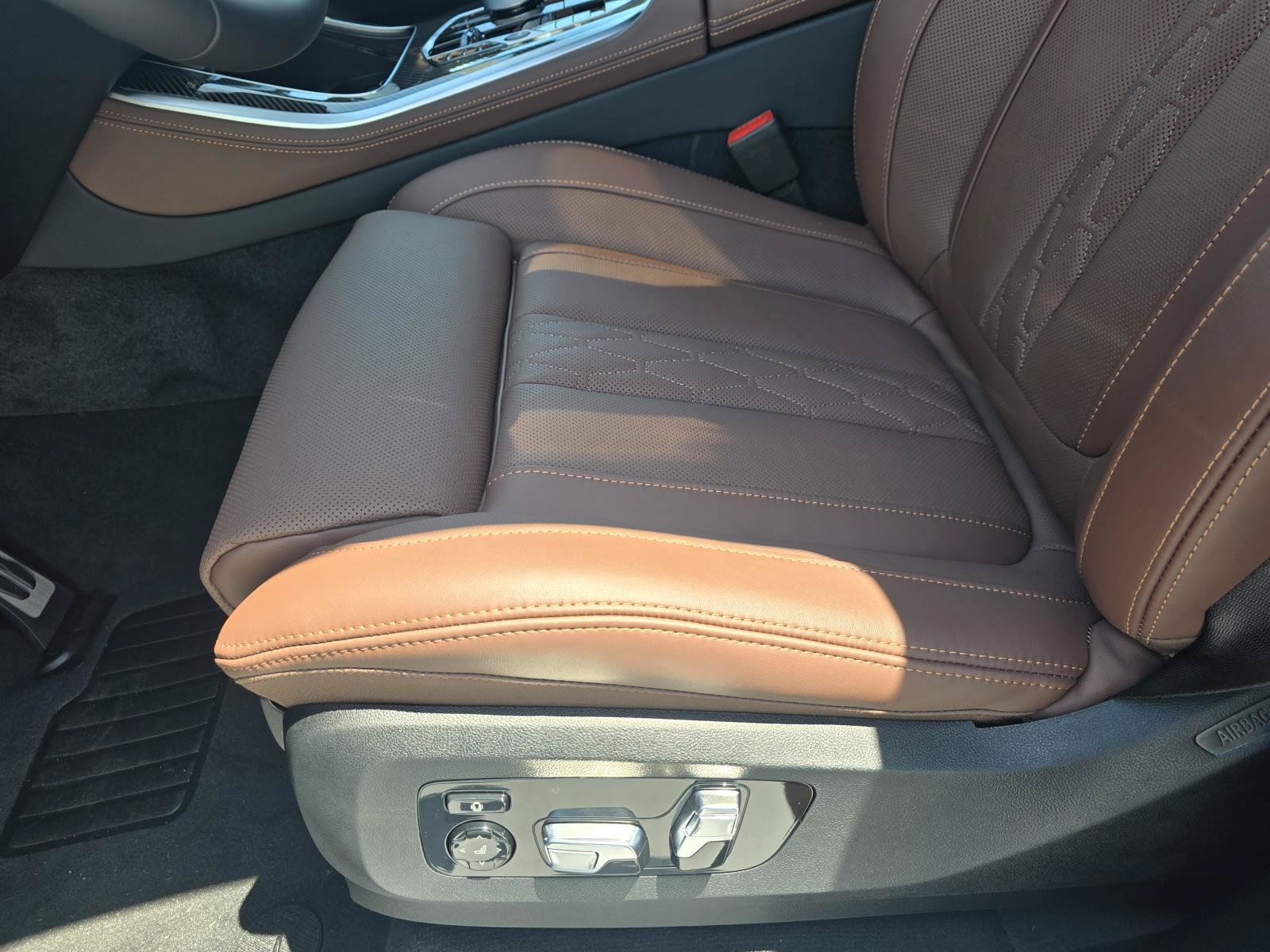 New 2026 BMW X5 M60i w/ Executive Package AWD/4WD image 15