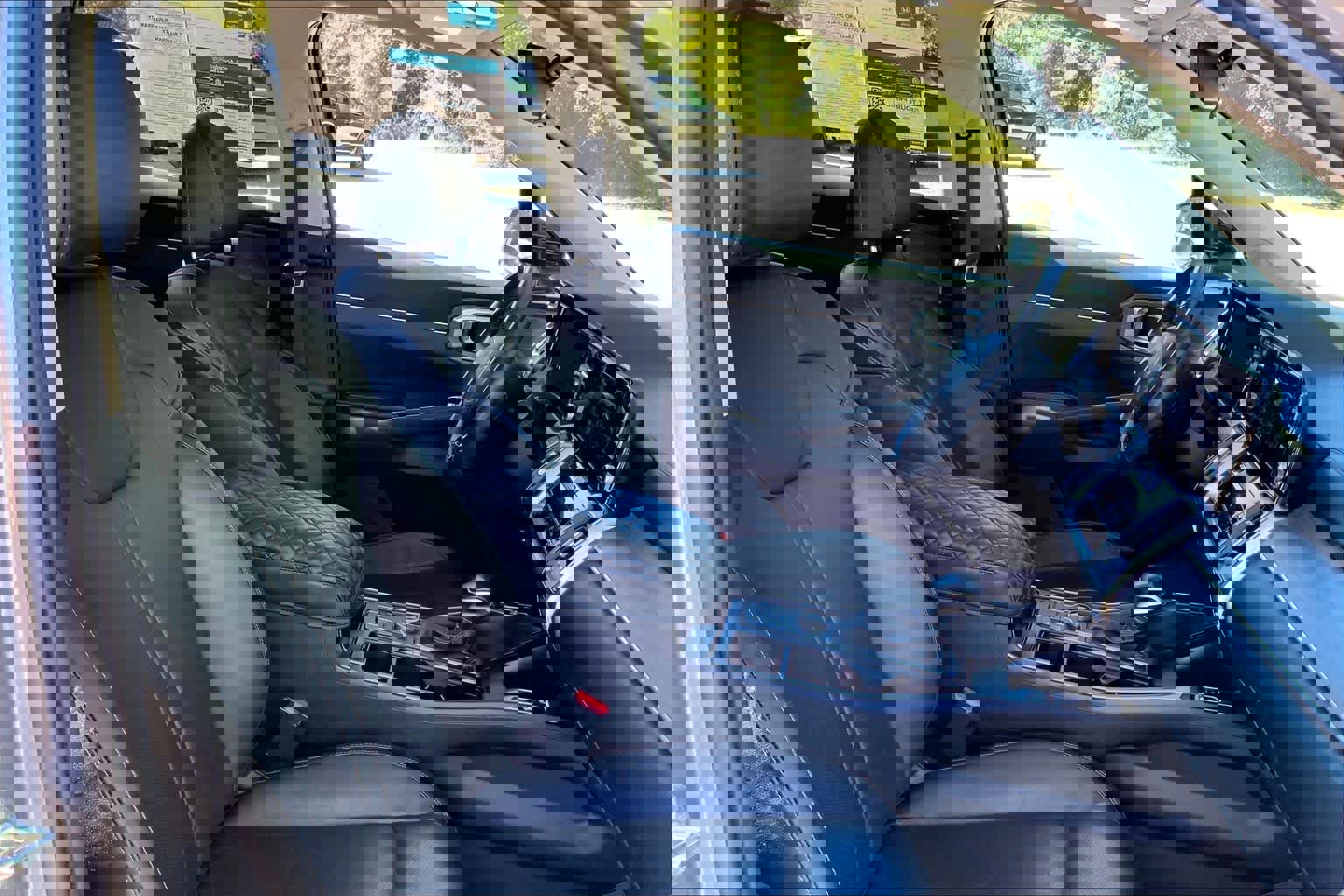 Used 2023 Kia Sorento S w/ Panoramic Sunroof Package image 8