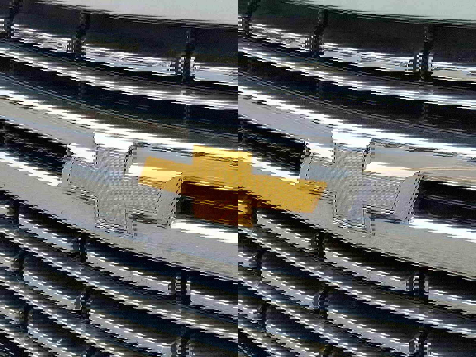 Used 2023 Chevrolet Suburban Premier AWD/4WD image 36