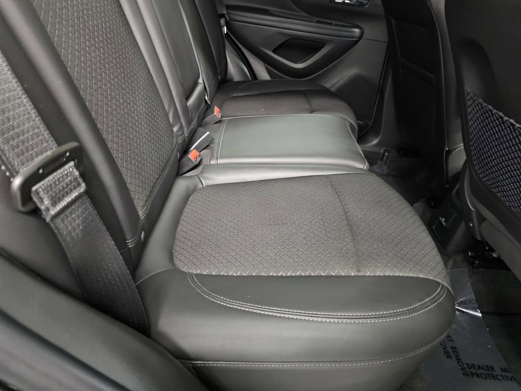 Used 2021 Buick Encore Preferred w/ Safety Package II FWD image 24