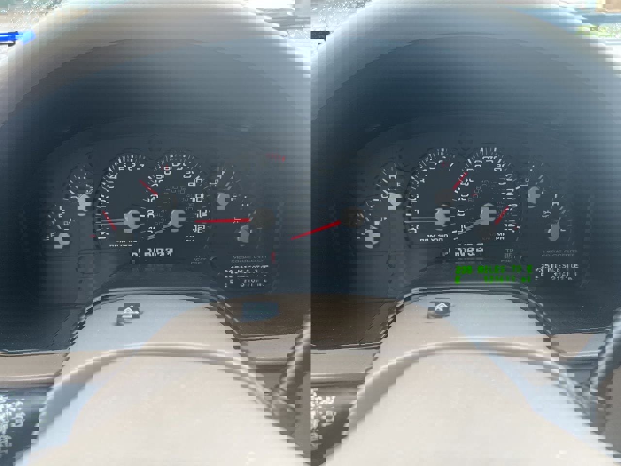 Used 2004 Ford Explorer Limited image 12