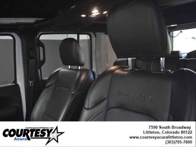 Used 2023 Jeep Wrangler Sahara w/ Cold Weather Group image 19