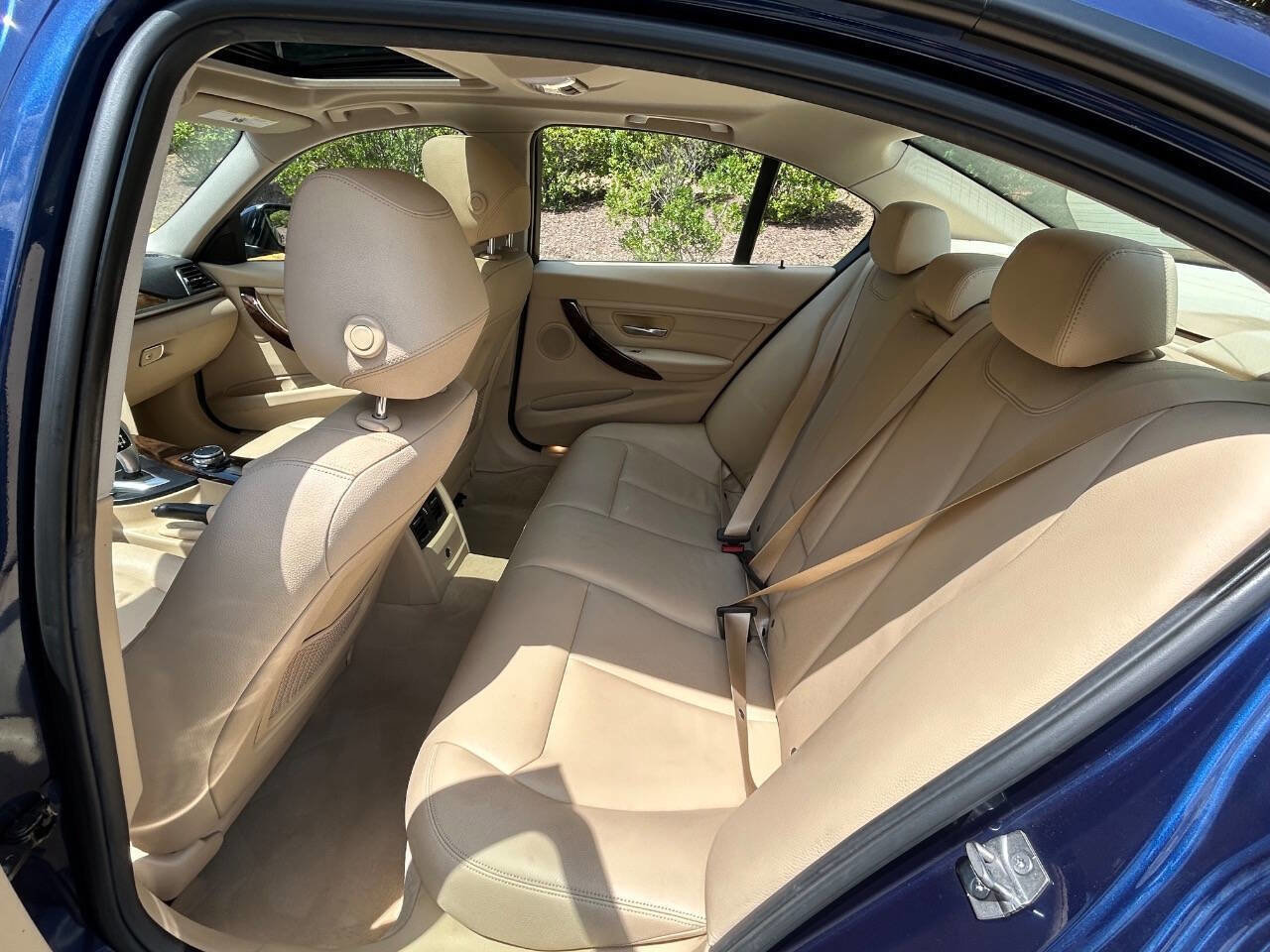 Used 2016 BMW 320i xDrive Sedan image 25