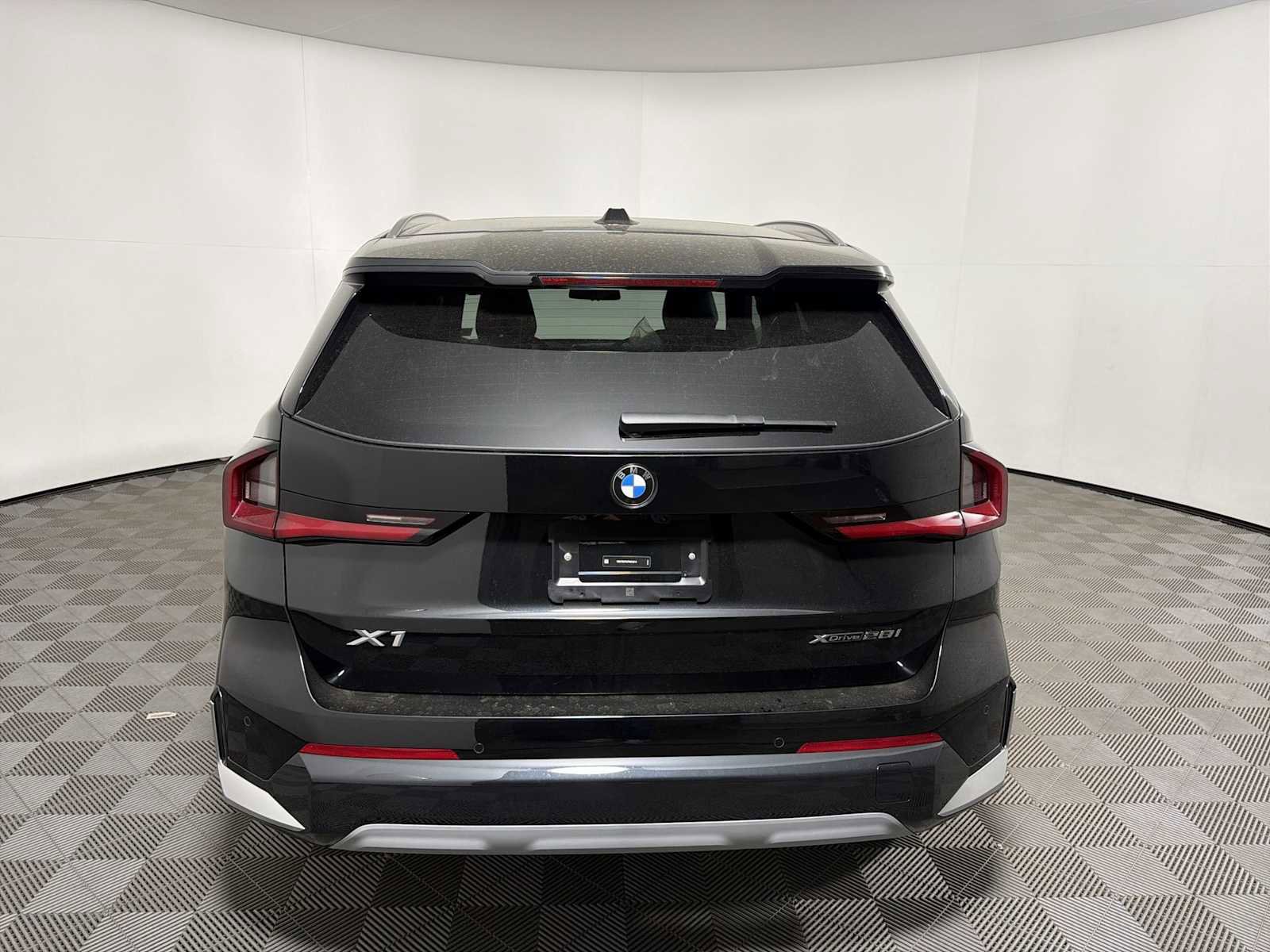 New 2026 BMW X1 xDrive28i w/ Convenience Package AWD/4WD image 2