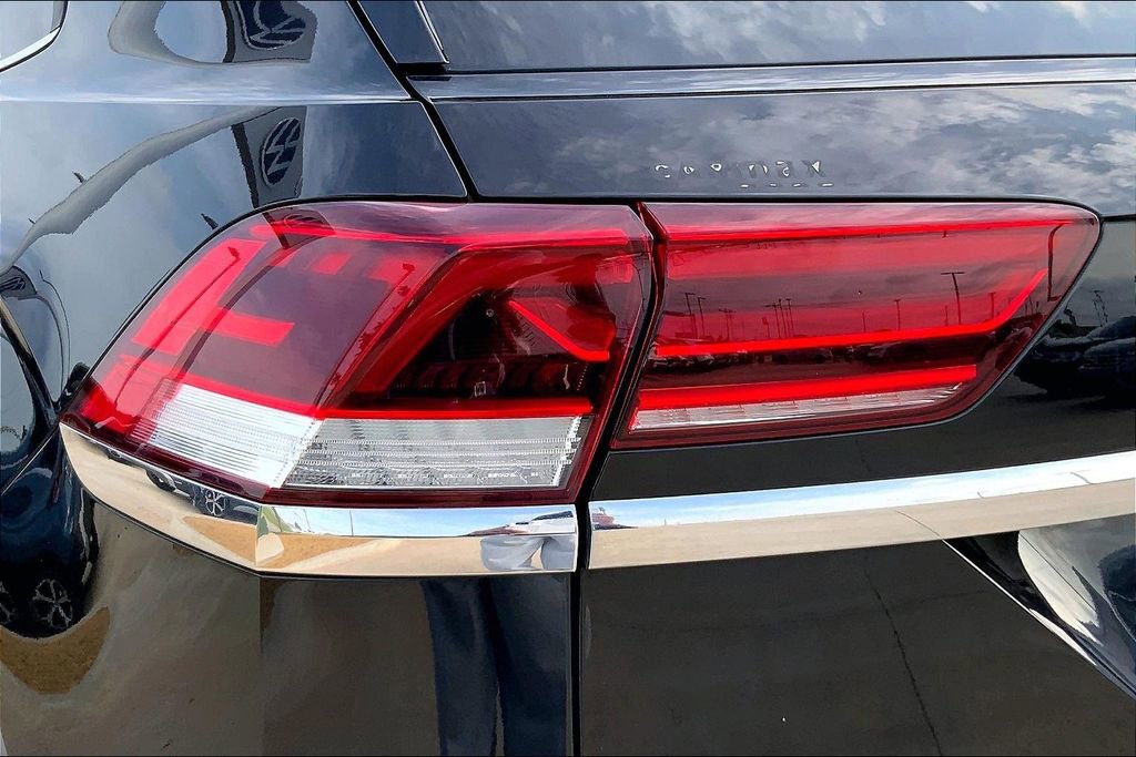Used 2020 Volkswagen Atlas Cross Sport SE w/ Towing Package image 29