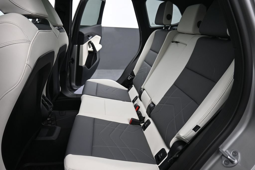 New 2026 BMW X1 xDrive28i w/ Technology Package AWD/4WD image 15
