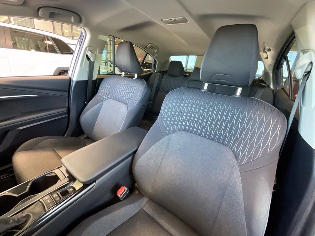 Used 2025 Toyota Camry LE FWD image 10