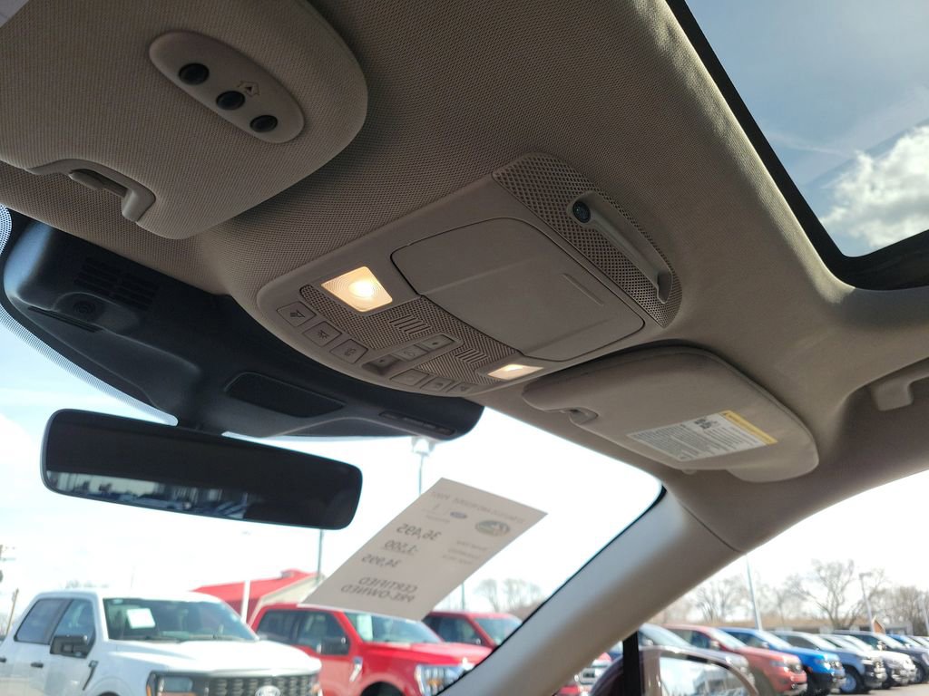 Certified 2022 Lincoln Nautilus Reserve image 29