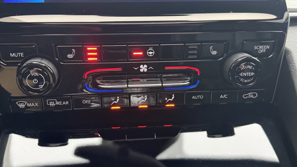 Used 2024 Jeep Grand Cherokee Limited image 26