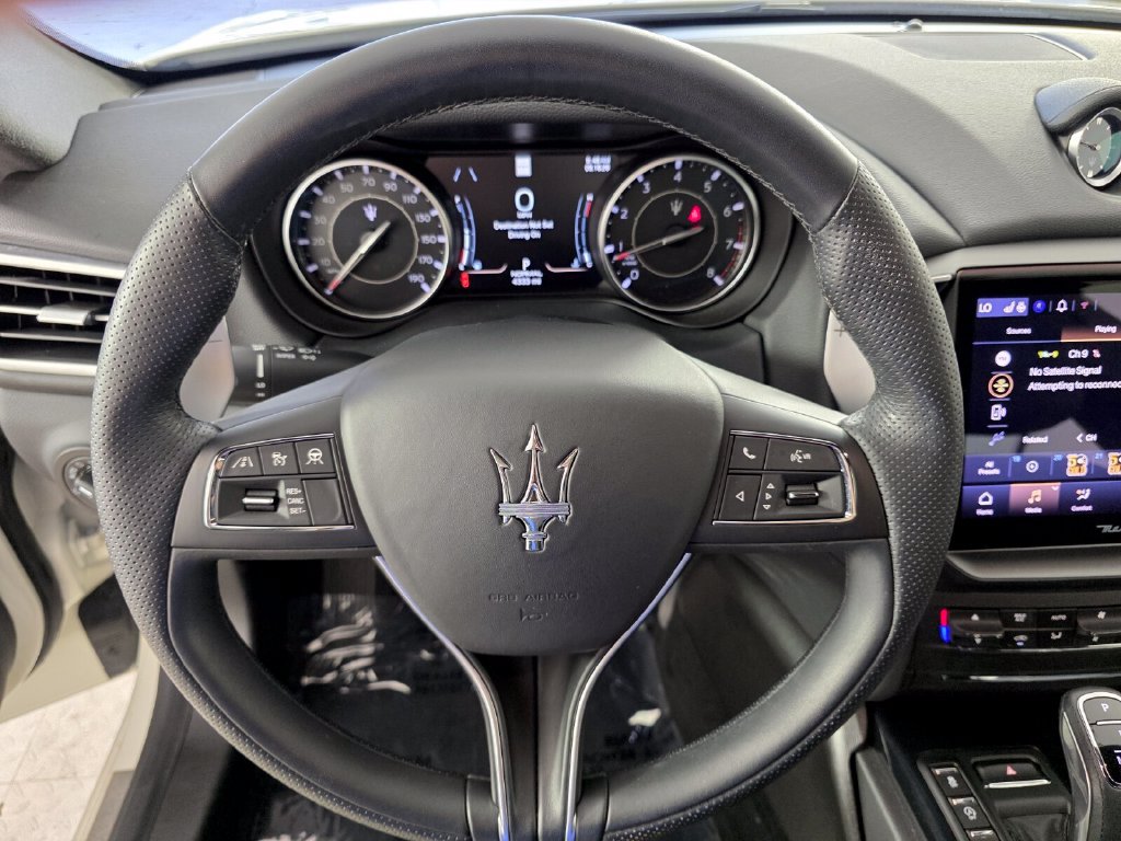 Used 2023 Maserati Ghibli Modena RWD image 19
