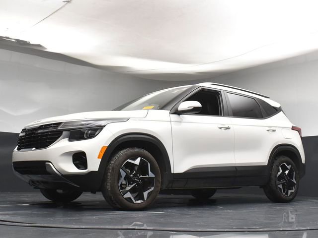 Certified 2025 Kia Seltos S FWD image 32