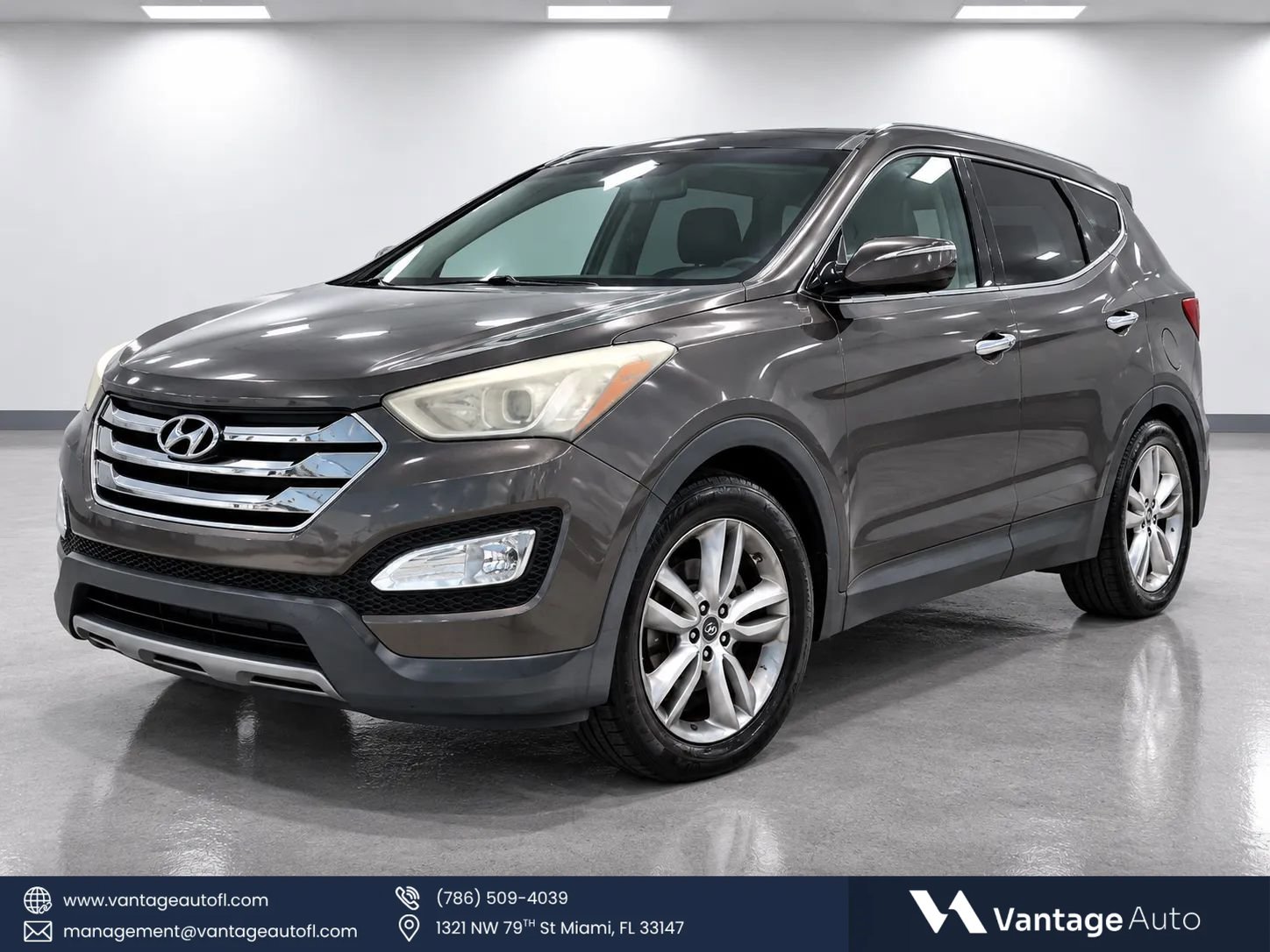 Used 2013 Hyundai Santa Fe Sport 2.0T w/ Technology Pkg FWD image 1