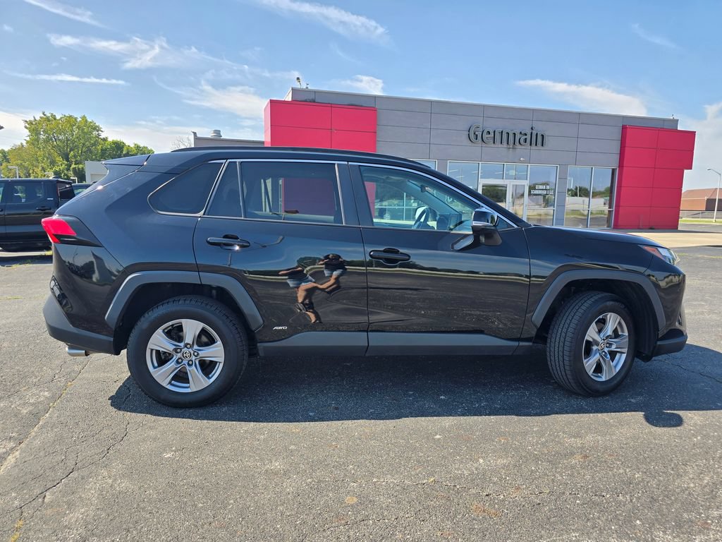 Certified 2022 Toyota RAV4 XLE w/ Convenience Package AWD/4WD image 17