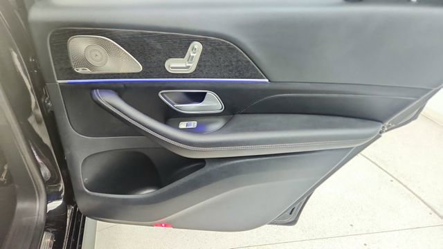 Used 2025 Mercedes-Benz GLS 450 4MATIC image 28