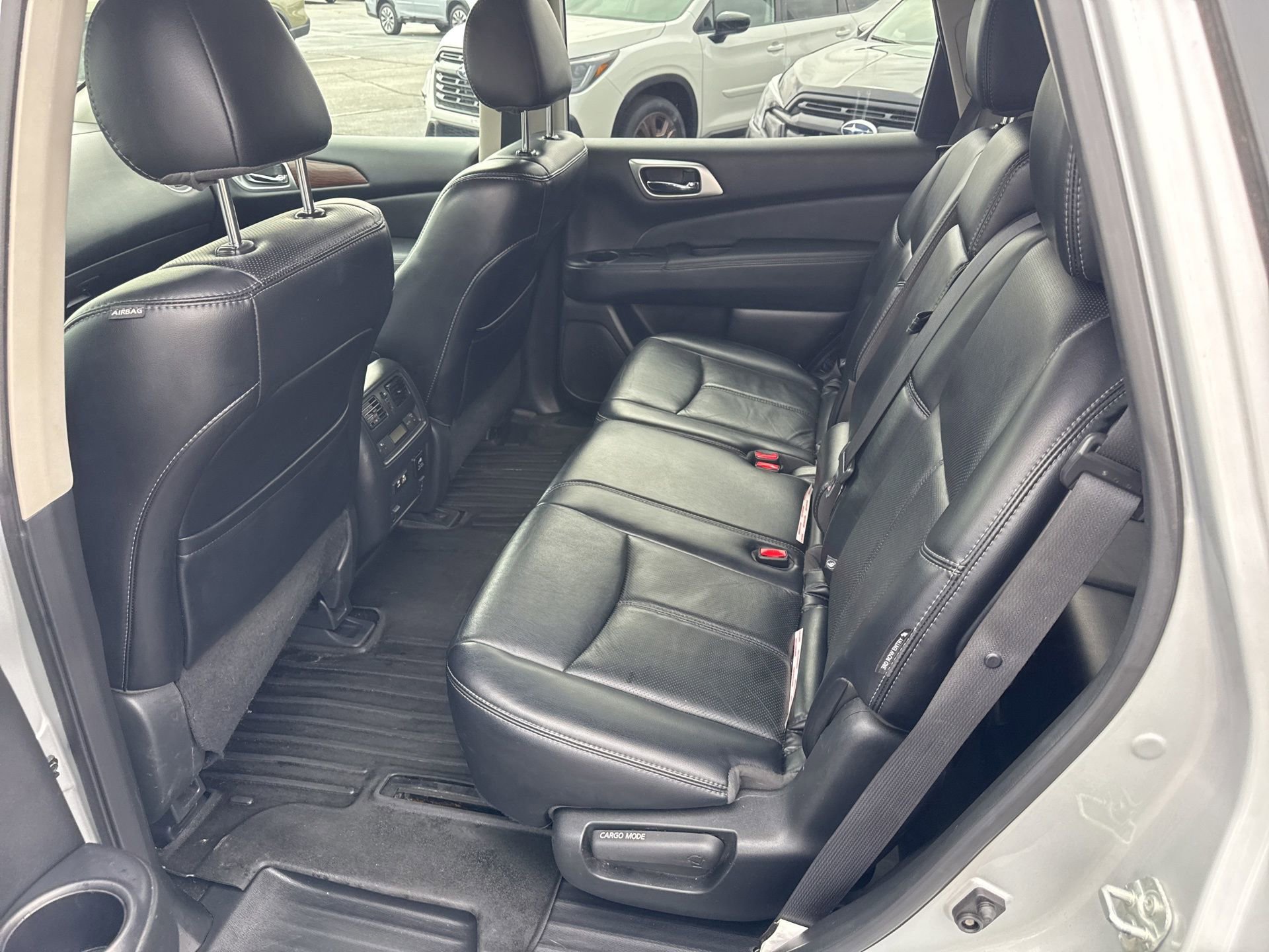 Used 2019 Nissan Pathfinder Platinum image 9