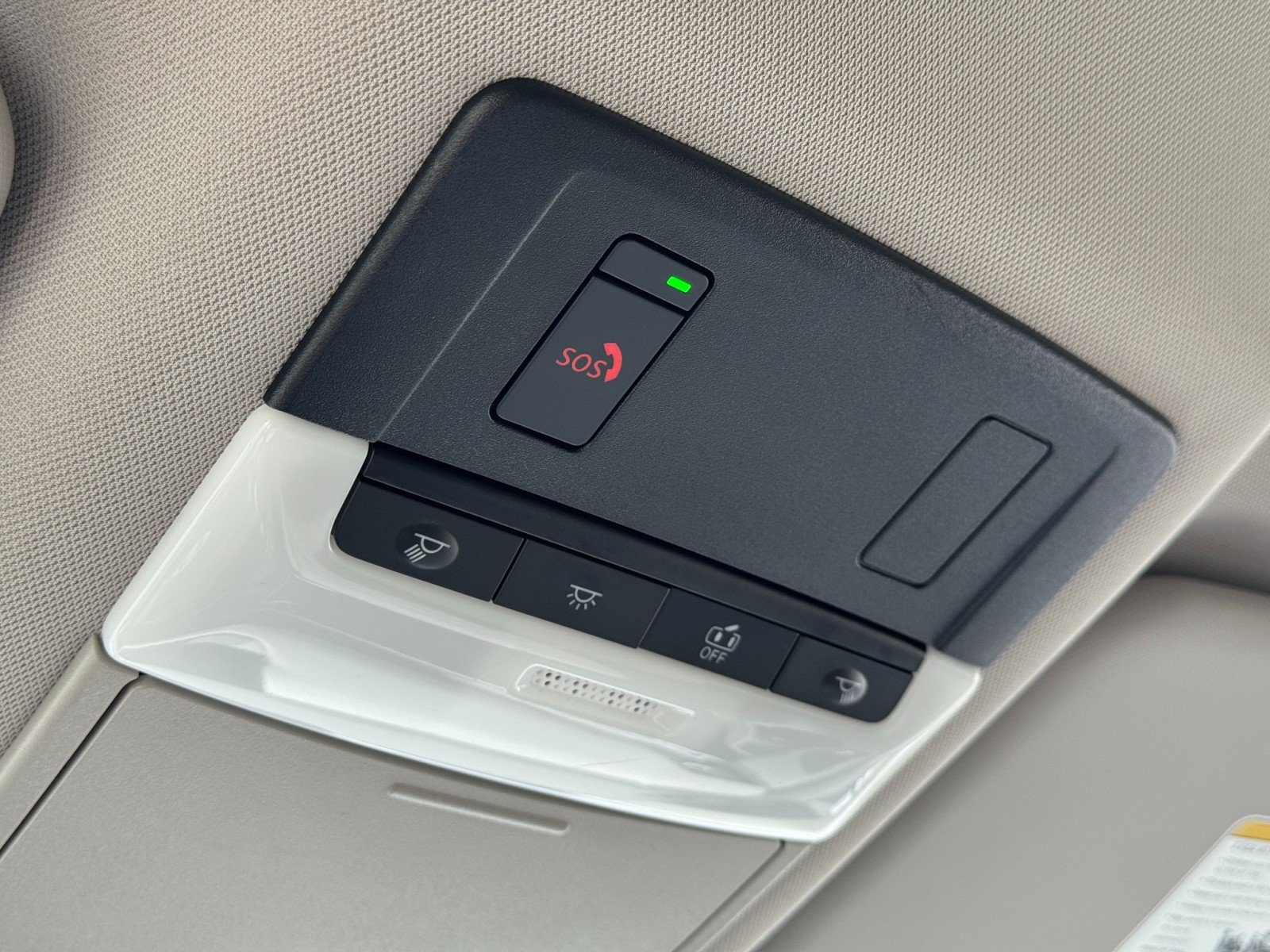 Used 2025 Nissan Rogue SL FWD image 30