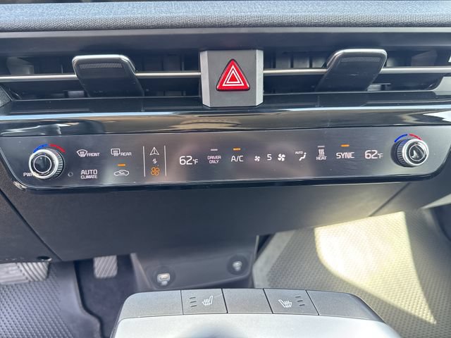 Certified 2024 Kia EV6 Light RWD image 30