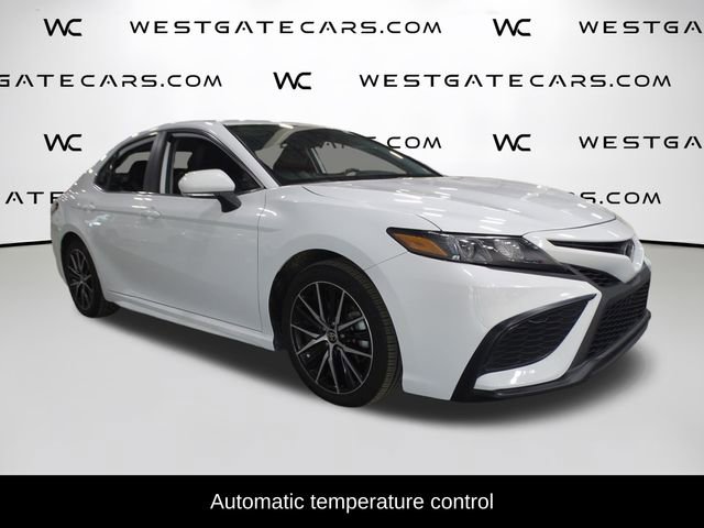 Used 2023 Toyota Camry SE video 2