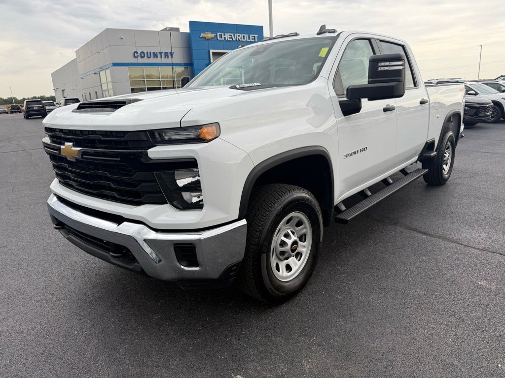 Used 2024 Chevrolet Silverado 3500 W/T image 9