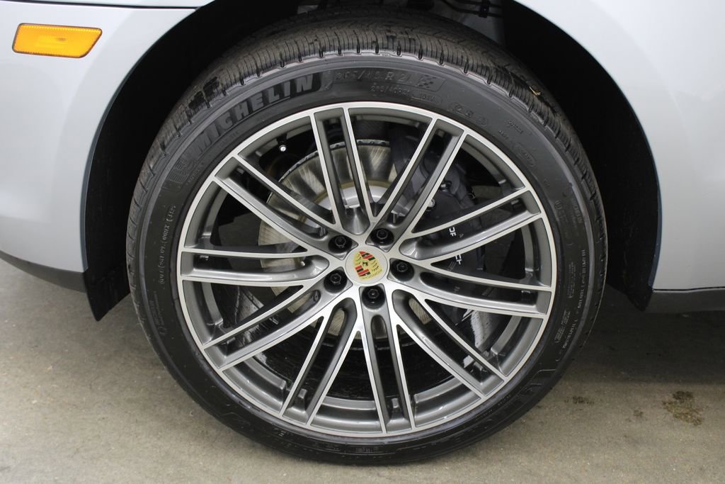 New 2026 Porsche Macan image 12