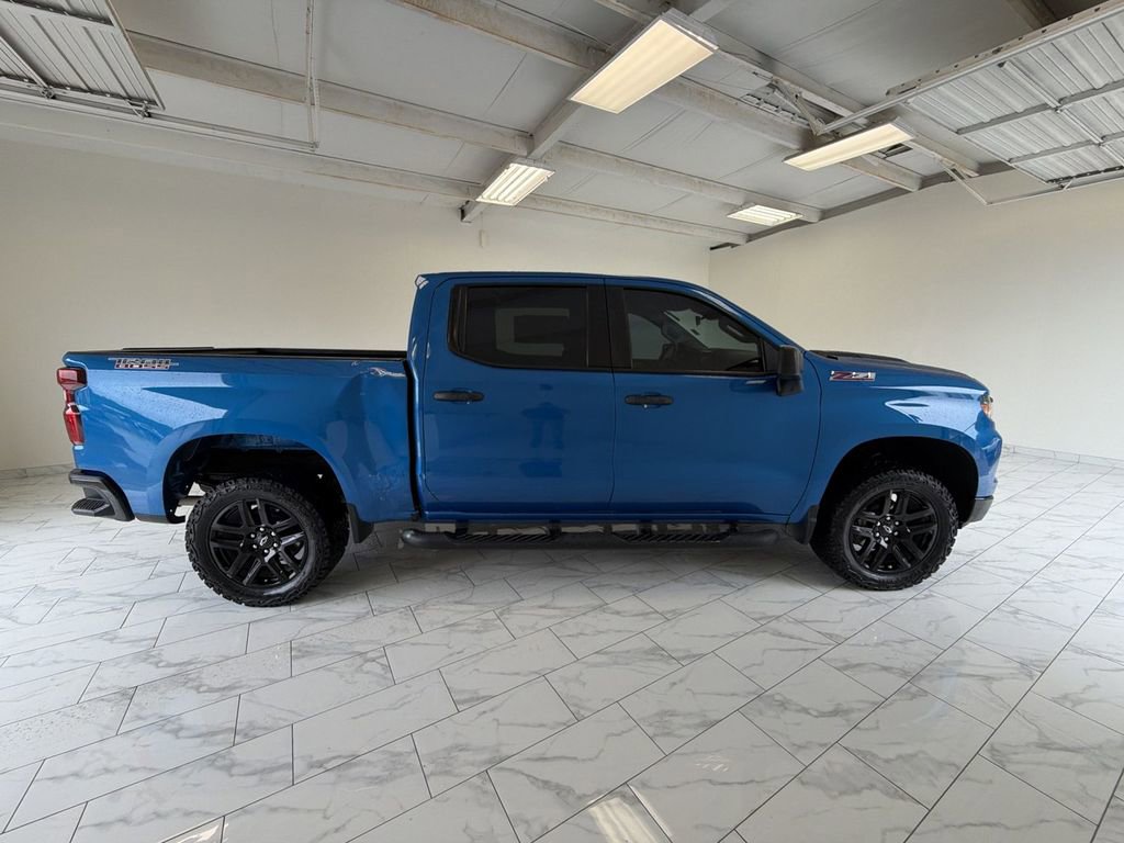 Used 2022 Chevrolet Silverado 1500 Custom Trail Boss AWD/4WD image 9
