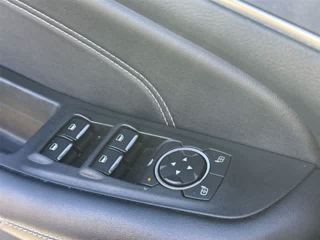 Used 2022 Ford Edge Titanium AWD/4WD image 16