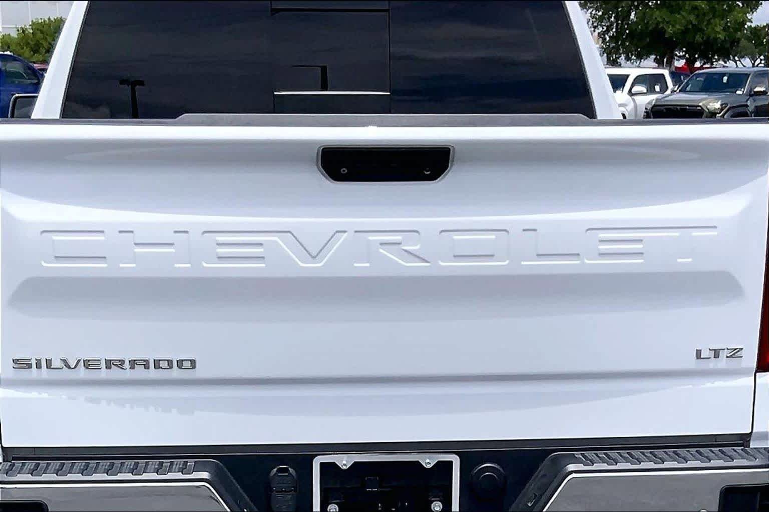 Used 2022 Chevrolet Silverado 1500 LTZ AWD/4WD image 31